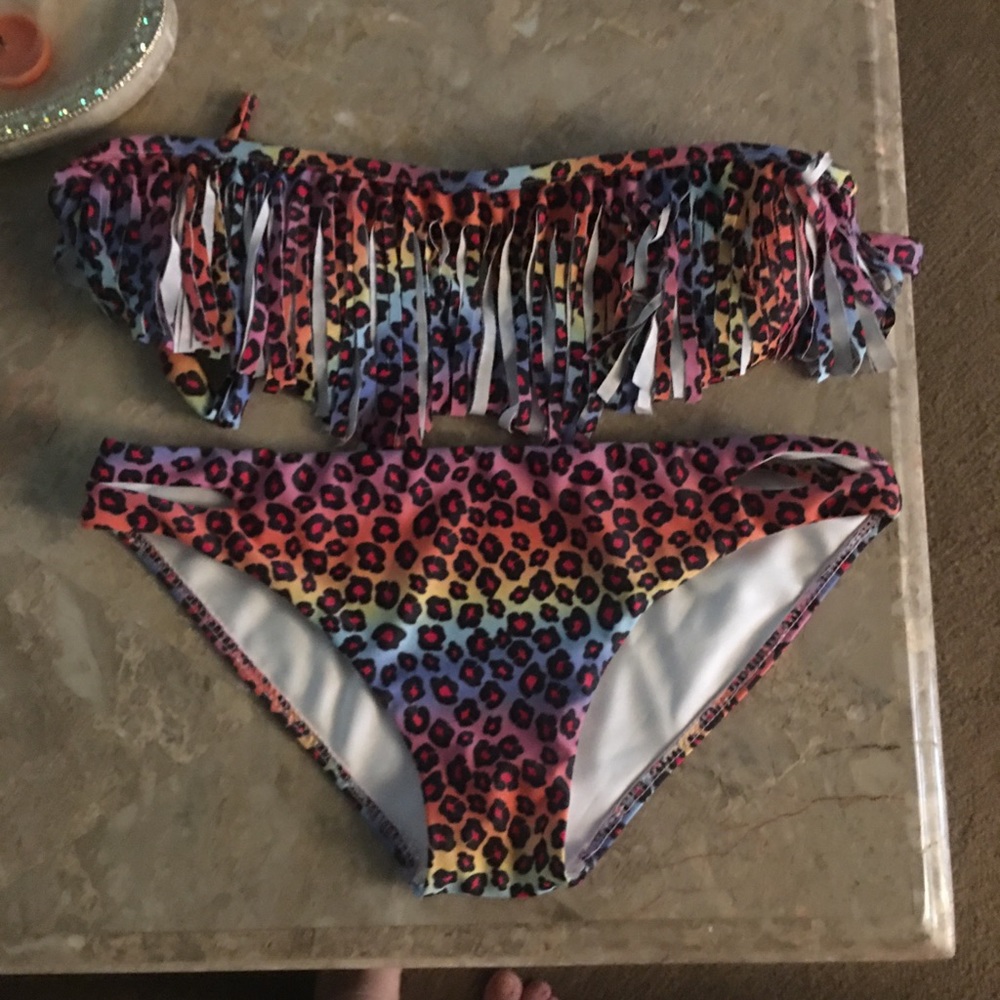 Bathing suit - Picture 2 of 2